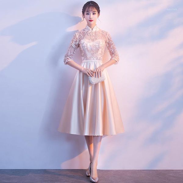 2019 qi pao cheongsam vintage chinese women elegant dress silk embroidery qipao vestidos chinese evening gowns wedding cheongsam1, Red
2019 qi pao cheongsam vintage chinese women elegant dress silk embroidery qipao vestidos chinese evening gowns wedding cheongsam1, Red