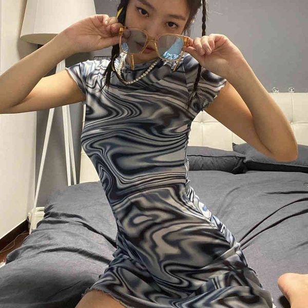 striped slim women dresses pile collar short sleeve hip wrap dress summer women printed street style gothic dress, Black;gray
striped slim women dresses pile collar short sleeve hip wrap dress summer women printed street style gothic dress, Black;gray