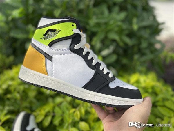 new release air authentic 1 high og volt gold sneakers white volt university gold black retro men women outdoor sports shoes with box
new release air authentic 1 high og volt gold sneakers white volt university gold black retro men women outdoor sports shoes with box