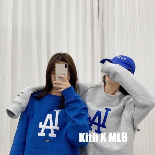 2020kith autumn and winter long sleeve pullover embroidery street fashion urban leisure korean round neck sweater wide, Black;green
2020kith autumn and winter long sleeve pullover embroidery street fashion urban leisure korean round neck sweater wide, Black;green