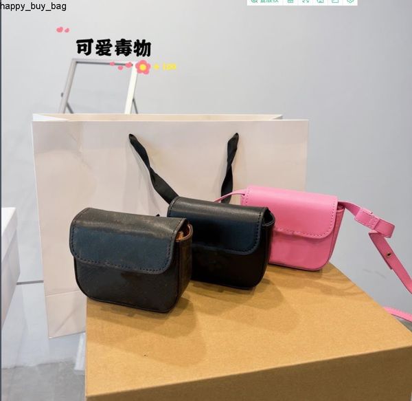 designer vintage women bags lady fashion casual evening purse with two kinds beltsnice change purse saddle bags002
designer vintage women bags lady fashion casual evening purse with two kinds beltsnice change purse saddle bags002