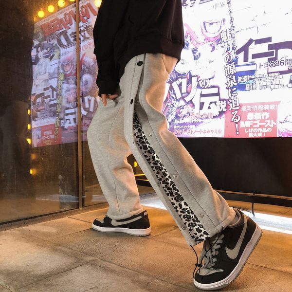 sports men's autumn and winter plush thickened drawstring leggings casual loose straight breasted pants wide leg student trend, Black
sports men's autumn and winter plush thickened drawstring leggings casual loose straight breasted pants wide leg student trend, Black