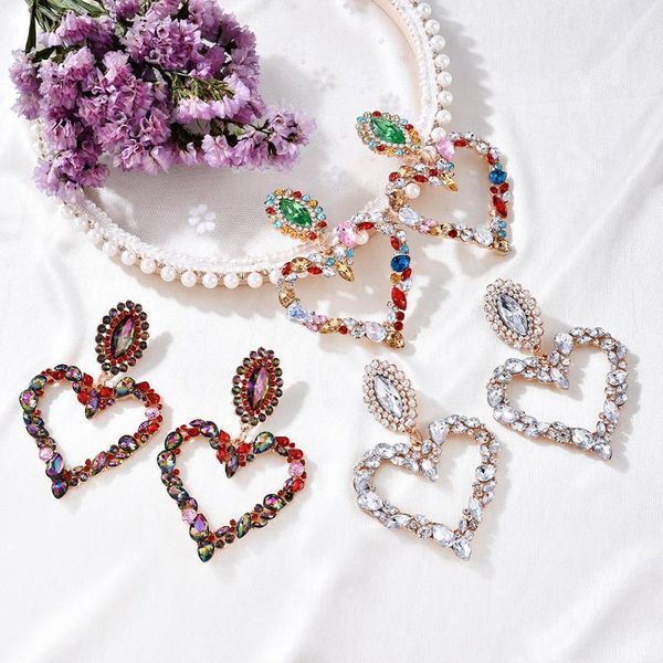 2020 european style fashion color full crystal exaggerated big heart earrings water drop dangling female stud earrings jewelry1, Golden;silver
2020 european style fashion color full crystal exaggerated big heart earrings water drop dangling female stud earrings jewelry1, Golden;silver