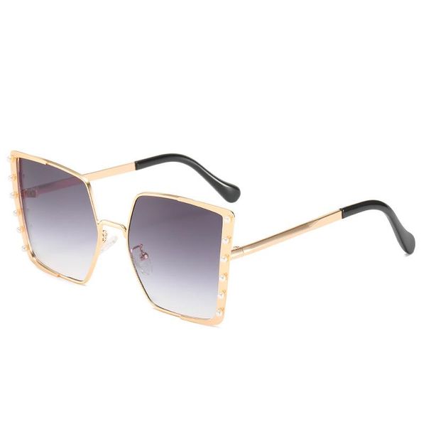 luxury ladies sunglasses with large metal frame and pearl decoration, fashionable and versatile sunglasses, go out, travel, White;black
luxury ladies sunglasses with large metal frame and pearl decoration, fashionable and versatile sunglasses, go out, travel, White;black