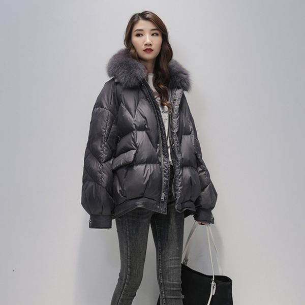 woman in white duck feather real fox skin, thick and warm winter coat, pakahogada, 2020
woman in white duck feather real fox skin, thick and warm winter coat, pakahogada, 2020