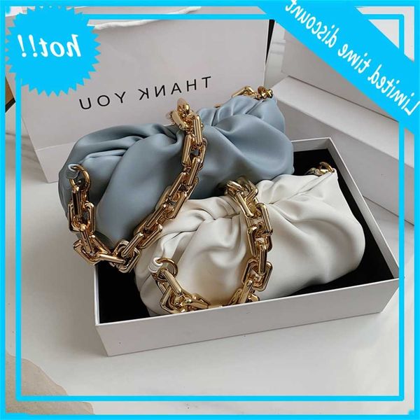 thick chains dumpling clip womens designers bag cloud pleated shoulder bags casual solid color women handbags purse day clutch 2021
thick chains dumpling clip womens designers bag cloud pleated shoulder bags casual solid color women handbags purse day clutch 2021