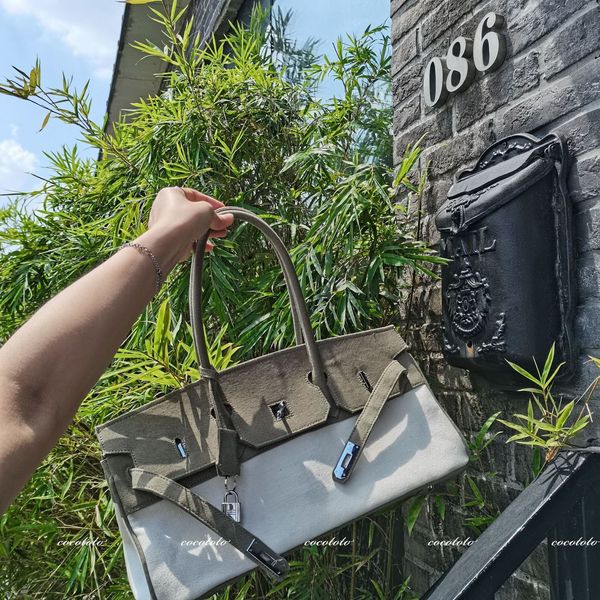new net red same military cloth kelly canvas handbag color matching denim single shoulder underarm women's bag
new net red same military cloth kelly canvas handbag color matching denim single shoulder underarm women's bag