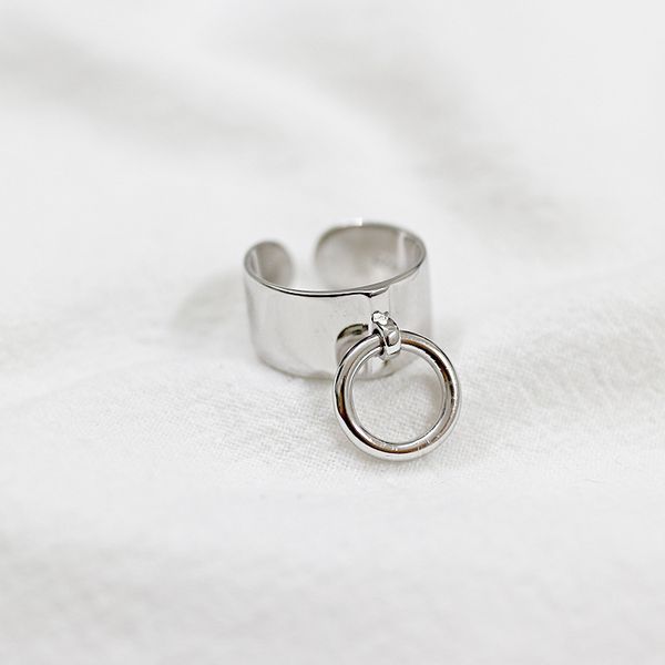 shanice charm trendy 925 sterling silver rings for women big smooth face finger opening ring silver 925 jewelry cool punk 201006, Golden;silver
shanice charm trendy 925 sterling silver rings for women big smooth face finger opening ring silver 925 jewelry cool punk 201006, Golden;silver