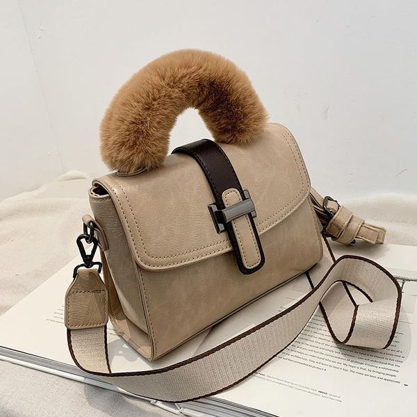 autumn and winter fur hand bag women's bag 2020 new fashion casual small square all-matching ins shoulder messenger
autumn and winter fur hand bag women's bag 2020 new fashion casual small square all-matching ins shoulder messenger