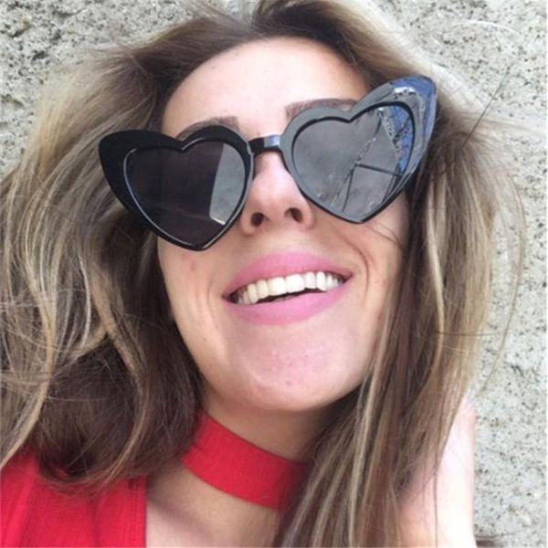 sunglasses 2021 vintage heart-shaped women fashion glasses men gafas de sol hombre mujer, White;black
sunglasses 2021 vintage heart-shaped women fashion glasses men gafas de sol hombre mujer, White;black