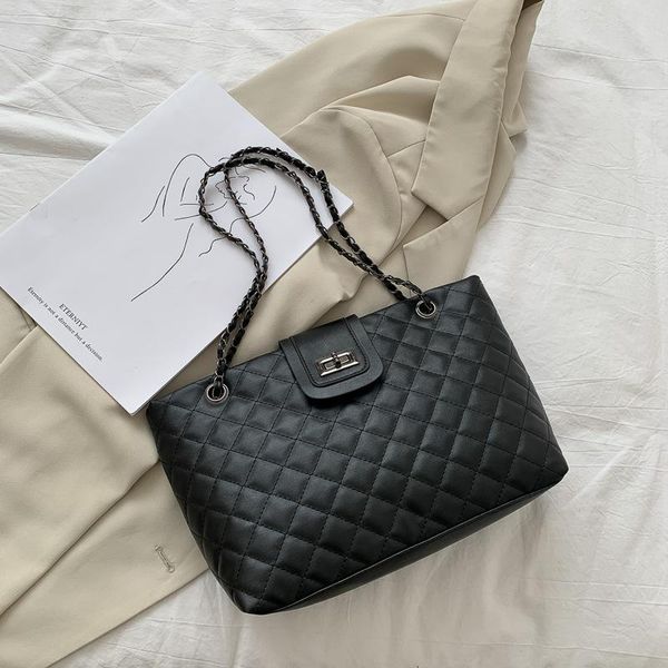 autumn high-quality messenger large bag female new style casual wild large-capacity shoulder bag fashion tote
autumn high-quality messenger large bag female new style casual wild large-capacity shoulder bag fashion tote