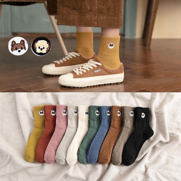 woman socks 2020 autumn new creative socks personality embroidery cartoon breathable deodorant comfortable women, Black;white
woman socks 2020 autumn new creative socks personality embroidery cartoon breathable deodorant comfortable women, Black;white