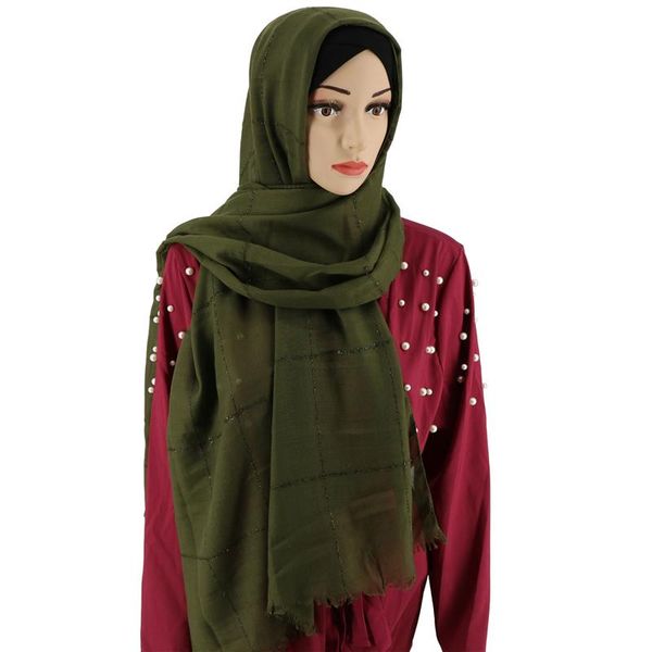 scarves fancy plaid hijab shimmer cotton shawls with checked patter, Blue;gray
scarves fancy plaid hijab shimmer cotton shawls with checked patter, Blue;gray