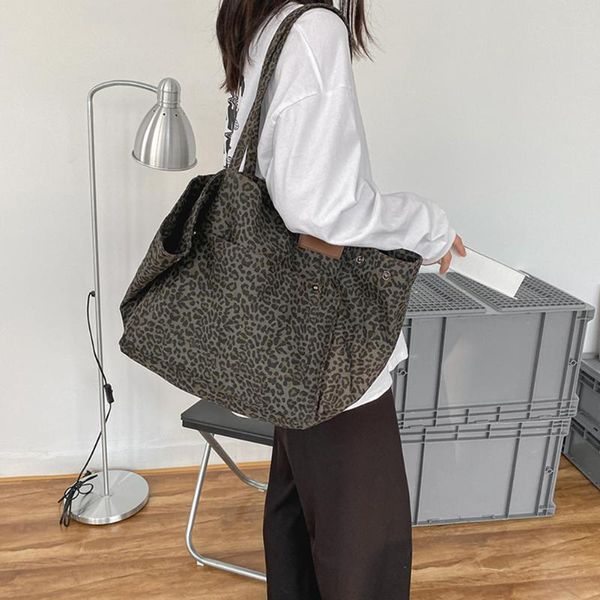 cross body casual large capacity women underarm shoulder bag fashion leopard pattern vintage canvas ladies daily handbags
cross body casual large capacity women underarm shoulder bag fashion leopard pattern vintage canvas ladies daily handbags