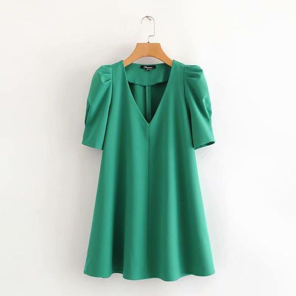new 2020 women fashion v neck pleats puff sleeve solid green mini dress chic office lady vestidos casual straight dresses, Black;gray
new 2020 women fashion v neck pleats puff sleeve solid green mini dress chic office lady vestidos casual straight dresses, Black;gray