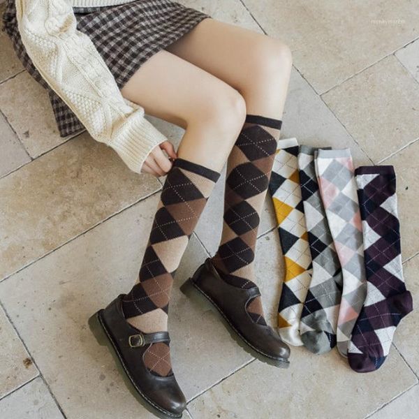 women knee-high stockings college style rhombus plaid knee socks autumn winter keep warm female sock fashion ladies long socks1, Black;white
women knee-high stockings college style rhombus plaid knee socks autumn winter keep warm female sock fashion ladies long socks1, Black;white