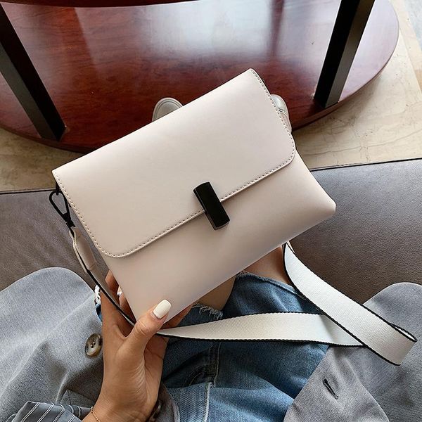 solid color square crossbody bag 2020 fashion new high-quality pu leather women's designer handbag travel shoulder messenger bag
solid color square crossbody bag 2020 fashion new high-quality pu leather women's designer handbag travel shoulder messenger bag