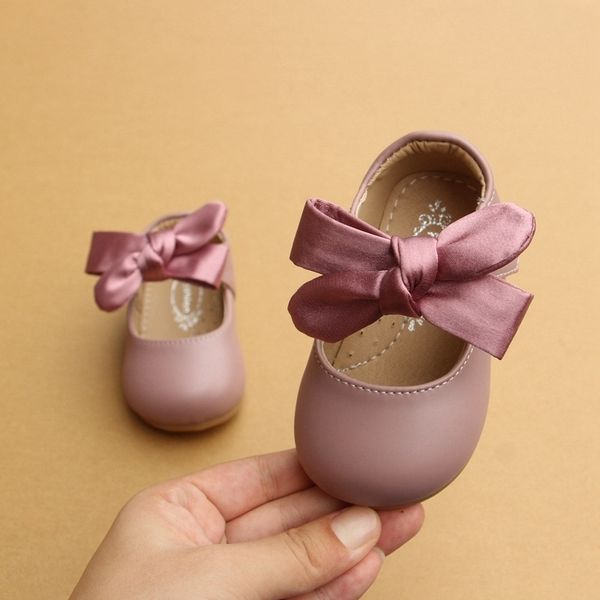 2020 soft soled princess toddler baby girls casual shoes bow frost green pu leather baby shoes kids shoes for girl birthday gift lj201104, Black
2020 soft soled princess toddler baby girls casual shoes bow frost green pu leather baby shoes kids shoes for girl birthday gift lj201104, Black