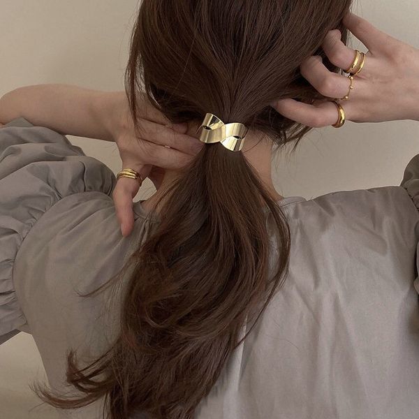 metal and leather band women inssen net red headrope thick tie horsetail simple temperament hair circle headdress
metal and leather band women inssen net red headrope thick tie horsetail simple temperament hair circle headdress