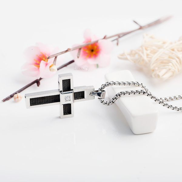 fashion design necklace pendant luxury jewelry hip hop punk style black net cross stainless steel, Silver
fashion design necklace pendant luxury jewelry hip hop punk style black net cross stainless steel, Silver