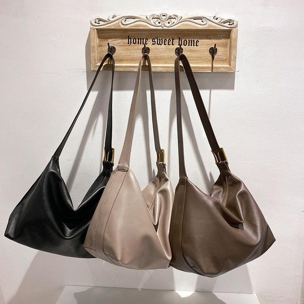 shoulder bags autumn and winter 2021 soft leather large bag capacity tote commuting women's simple versatile one
shoulder bags autumn and winter 2021 soft leather large bag capacity tote commuting women's simple versatile one