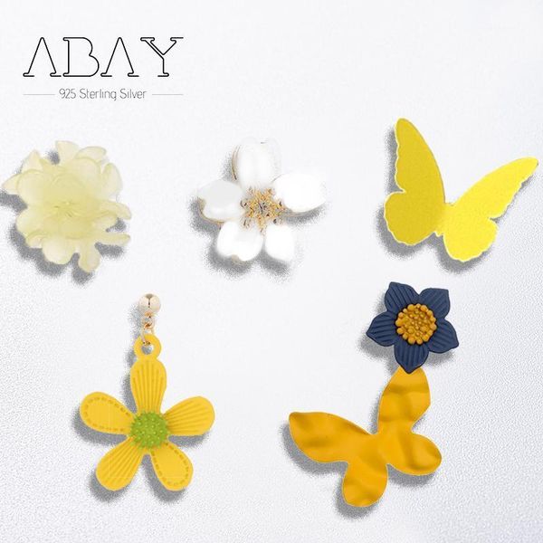 925 sterling silver pin delicate and light yellow butterfly petals design, simple and natural style popular earrings for parties1, Golden;silver
925 sterling silver pin delicate and light yellow butterfly petals design, simple and natural style popular earrings for parties1, Golden;silver