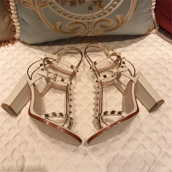 summer classical women's sandals genuine leather fashion mature ladies flats/heels solid soft rome rivet women's shoes q1110, Black
summer classical women's sandals genuine leather fashion mature ladies flats/heels solid soft rome rivet women's shoes q1110, Black