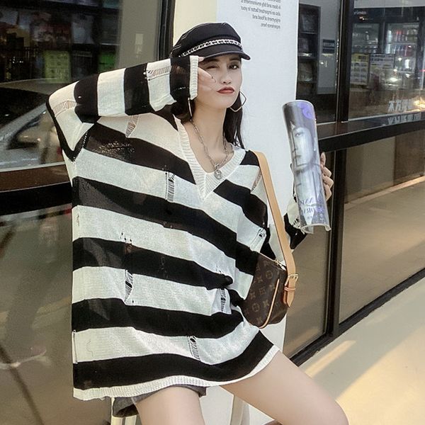 early autumn ice silk t-shirt horizontal stripe long sleeve loose large size large version versatile show fashion coat t-shirt thin top, White
early autumn ice silk t-shirt horizontal stripe long sleeve loose large size large version versatile show fashion coat t-shirt thin top, White