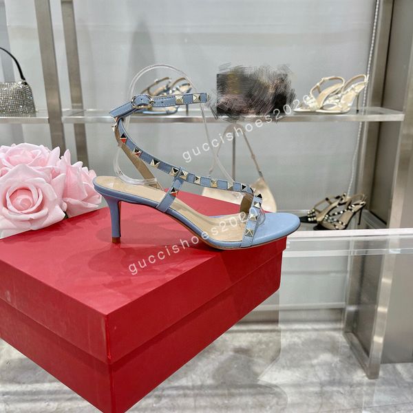 2022 designer shoes stud sandals rivets genuine leather slingback pumps ladies dress high heels wedding party fashion sandal shoe party, Black;red
2022 designer shoes stud sandals rivets genuine leather slingback pumps ladies dress high heels wedding party fashion sandal shoe party, Black;red