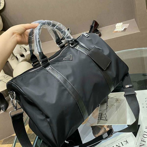 women's handbag designer's shoulder pillow bag large capacity totes interior pockets solid black pd20092408
women's handbag designer's shoulder pillow bag large capacity totes interior pockets solid black pd20092408