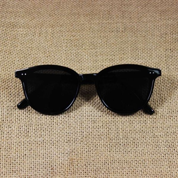 definition xiao 20 polarizing new high zhan same sunglasses tr90 frame trend sunglasses men's and women's uv, White;black
definition xiao 20 polarizing new high zhan same sunglasses tr90 frame trend sunglasses men's and women's uv, White;black