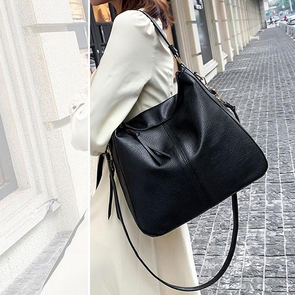 elegant women shoulder bag pu leather classic casual ladies large capacity tote handbag zipper adjustable female crossbody bag
elegant women shoulder bag pu leather classic casual ladies large capacity tote handbag zipper adjustable female crossbody bag