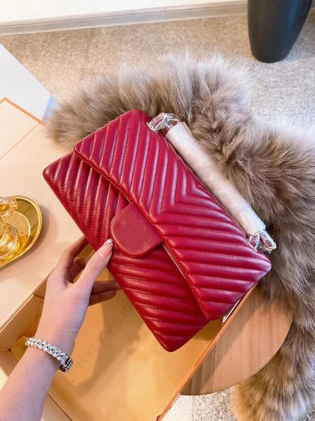 fashion cf women shoulder bag luxury quality leather shoulder bag ladie chain messenger girl crossbody diamond lattice bag 02
fashion cf women shoulder bag luxury quality leather shoulder bag ladie chain messenger girl crossbody diamond lattice bag 02