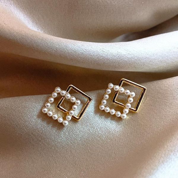stud korean simple pearl earrings fashion temperament small geometry versatile women jewelry, Golden;silver
stud korean simple pearl earrings fashion temperament small geometry versatile women jewelry, Golden;silver
