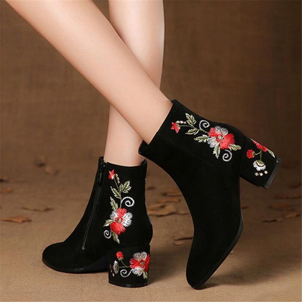 winter new short ankle thick heels in addition to medium-embroidered velvet for women suede boots with fake skim zo9g, Black 
winter new short ankle thick heels in addition to medium-embroidered velvet for women suede boots with fake skim zo9g, Black