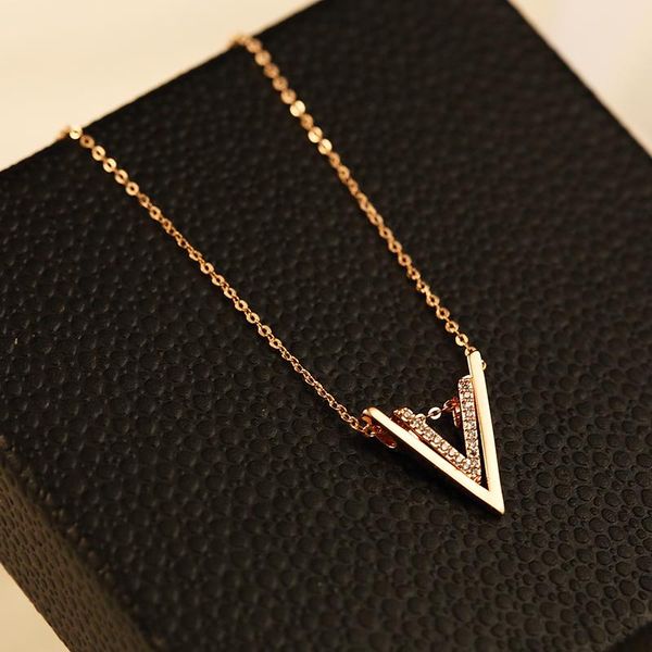 pendant necklaces high-end geometric v shape crystal necklace pendants for women fashion letter rhinestone short chain jewelry gifts, Silver
pendant necklaces high-end geometric v shape crystal necklace pendants for women fashion letter rhinestone short chain jewelry gifts, Silver