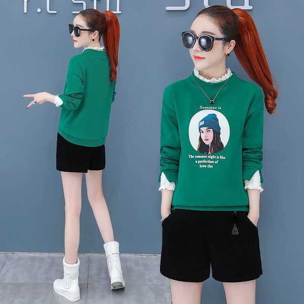 cashmere thickened sweater women's new autumn and winter foreign style age reduction small no hat coat, Black
cashmere thickened sweater women's new autumn and winter foreign style age reduction small no hat coat, Black
