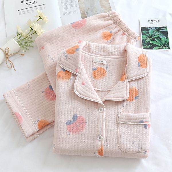 2020 new autumn winter thick cotton pajamas set women warm home suit cartoon printed female sleepwear plus size loose homewear, Black;pink
2020 new autumn winter thick cotton pajamas set women warm home suit cartoon printed female sleepwear plus size loose homewear, Black;pink