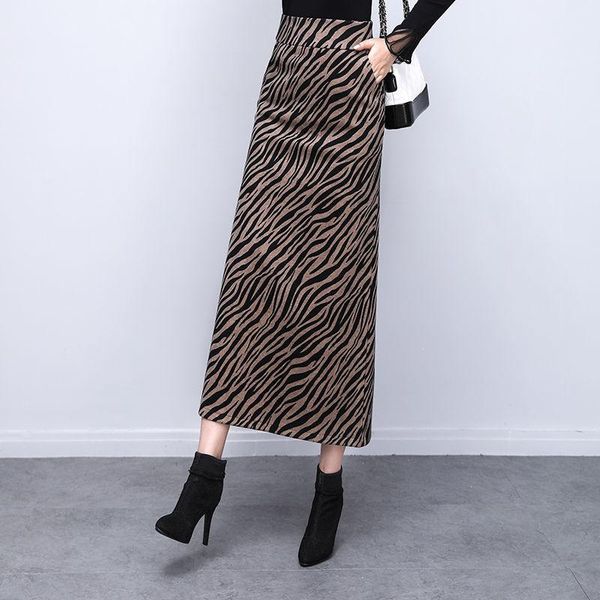 skirts 2021 zebra stripe women high waist straight animal print female bottom casual slim thin ladies midi skirt plus size 4xl y248, Black
skirts 2021 zebra stripe women high waist straight animal print female bottom casual slim thin ladies midi skirt plus size 4xl y248, Black