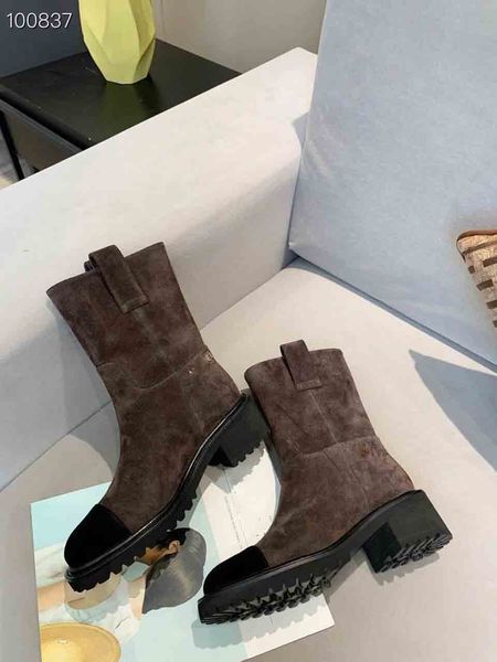 2021new designer suede boots, designer ankle boots, good quality designer leather boots, luxury suede leather boots, Black
2021new designer suede boots, designer ankle boots, good quality designer leather boots, luxury suede leather boots, Black