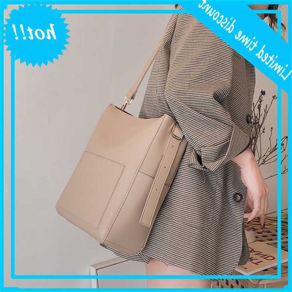 great capacity women shoulder bags designer brand handbags luxury pu leather crossbody casual totes just emmers bag purse
great capacity women shoulder bags designer brand handbags luxury pu leather crossbody casual totes just emmers bag purse
