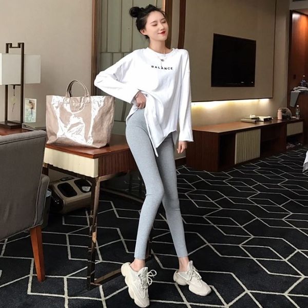 new autumn 2020 korean version of perforated long sleeve t-shirt + high waist leggings two piece fashion suit for women
new autumn 2020 korean version of perforated long sleeve t-shirt + high waist leggings two piece fashion suit for women