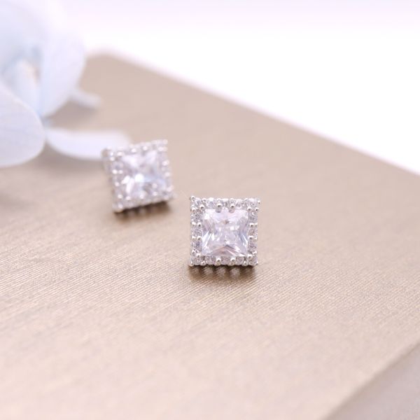 hengsheng s925 silver cross-border one product dropshipping square korean style simple zircon stud earrings for women, Golden
hengsheng s925 silver cross-border one product dropshipping square korean style simple zircon stud earrings for women, Golden