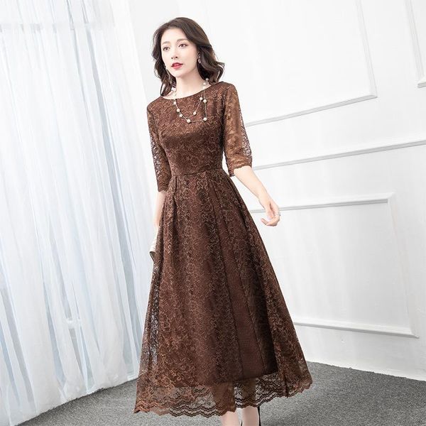 2020 new fashion evening dress lace banquet elegant party dress illusion o-neck half sleeve ankle length a line hidden zipper, White;black
2020 new fashion evening dress lace banquet elegant party dress illusion o-neck half sleeve ankle length a line hidden zipper, White;black