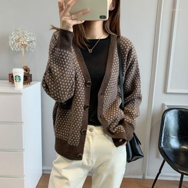 2021 new retro jacquard cardigan wool and cashmere warm and comfortable v-neck jacket women1, White
2021 new retro jacquard cardigan wool and cashmere warm and comfortable v-neck jacket women1, White
