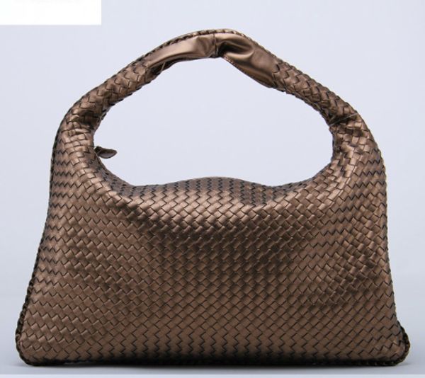 2022 new classic women woven star model imitation sheepskin dumpling casual fashion shoulder bag large capacity handbag
2022 new classic women woven star model imitation sheepskin dumpling casual fashion shoulder bag large capacity handbag