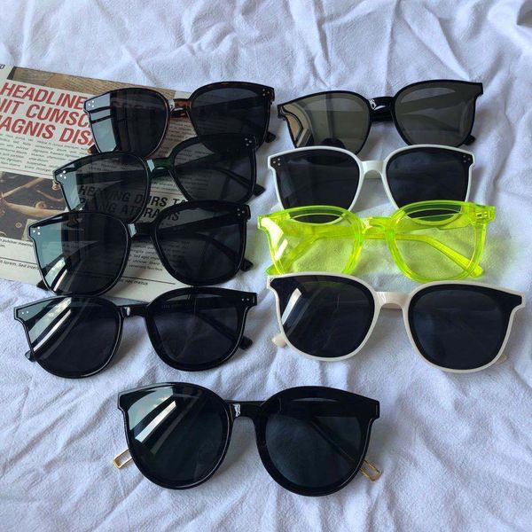 2020 new wu yifan gm street sfashion sunglasses hip hop fluorescent personalized glasses, White;black
2020 new wu yifan gm street sfashion sunglasses hip hop fluorescent personalized glasses, White;black