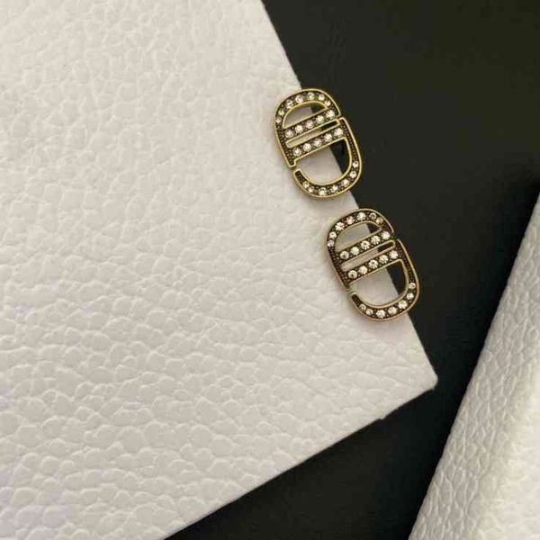new brilliant diamonds inlaid shiny silver needle earrings for women's mini gold classic fashion jewel fine jewelry sale outlet
new brilliant diamonds inlaid shiny silver needle earrings for women's mini gold classic fashion jewel fine jewelry sale outlet