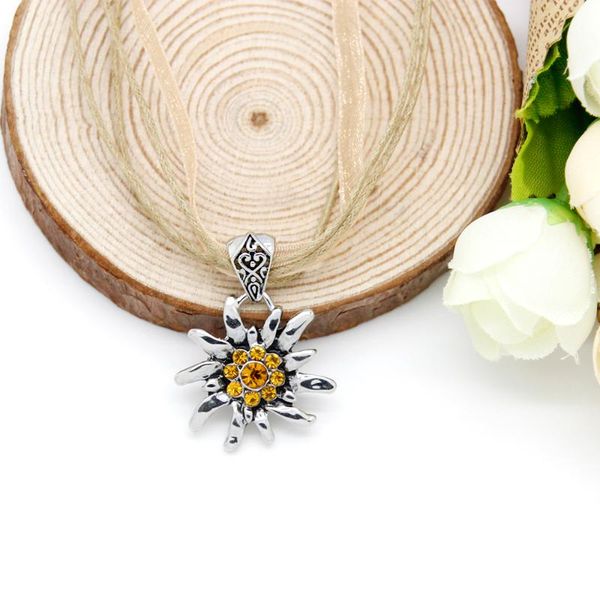 new pendant necklace vintage yellow rhinestone edelweiss maxi necklacefor zinc alloy jewelry for oktoberfest fn0071-7, Silver
new pendant necklace vintage yellow rhinestone edelweiss maxi necklacefor zinc alloy jewelry for oktoberfest fn0071-7, Silver