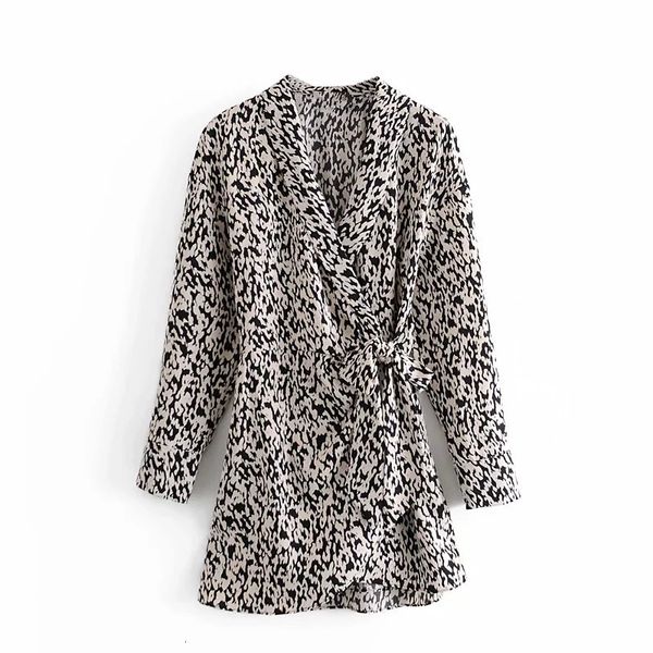 2021 new animal printed black white playsuit women wrap tied long sleeve mini dress woman vintage ladies dresses tzit, Black;gray
2021 new animal printed black white playsuit women wrap tied long sleeve mini dress woman vintage ladies dresses tzit, Black;gray